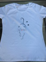 T-shirt with kitten